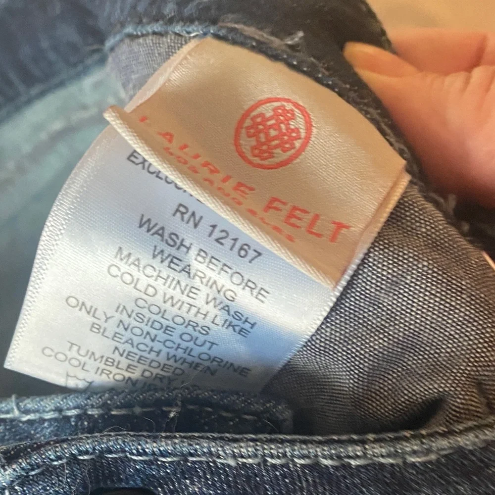 Sale 🌹Laurie Felt Blue Jeans with Pink Floral Embroidery - Picture 8 of 15